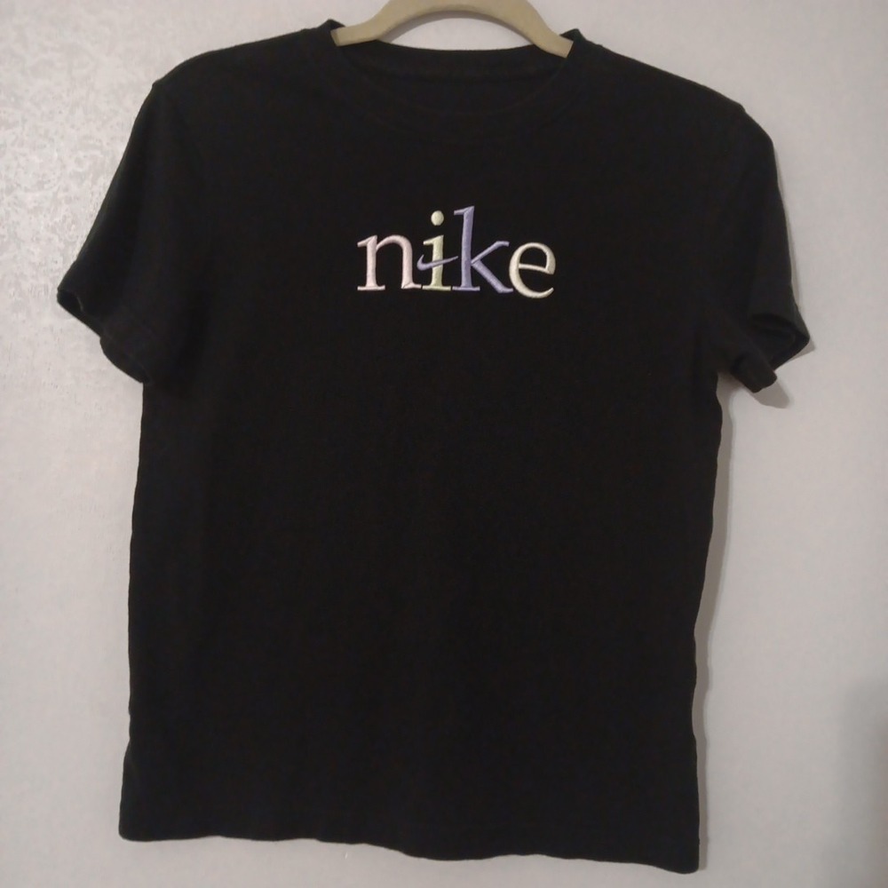 The Nike Tee-Loose Fit- Kids Sz. M Black w/ Embroidered Logo ...
